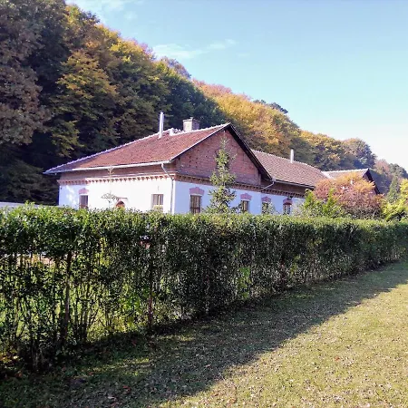 Parva Foresta Apartment *
